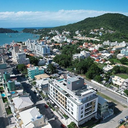 Adra 106 - Apartamento No Centro De Bombinhas - Rooftop Com Piscina E Academia - A Poucos Metros Da Praia - 외부 사진