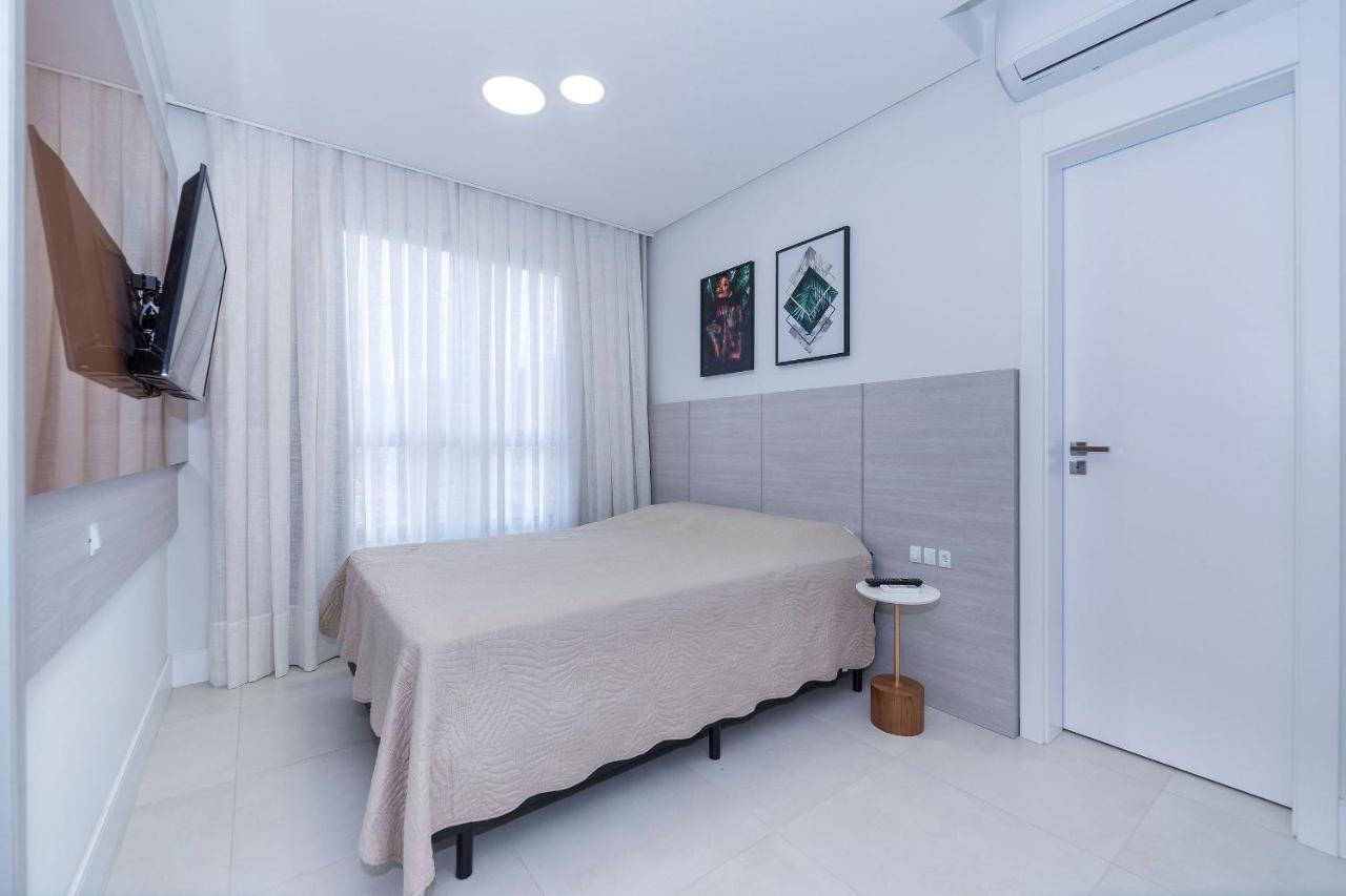 Adra 106 - Apartamento No Centro De Bombinhas - Rooftop Com Piscina E Academia - A Poucos Metros Da Praia - 외부 사진