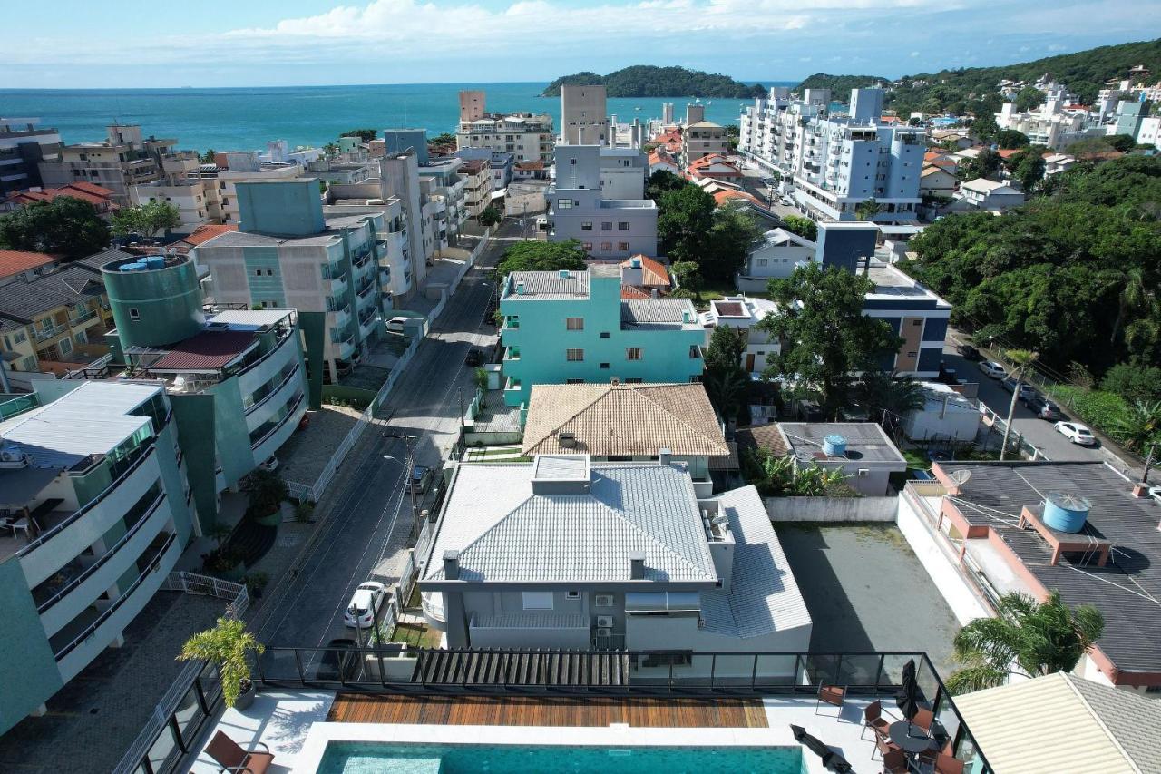 Adra 106 - Apartamento No Centro De Bombinhas - Rooftop Com Piscina E Academia - A Poucos Metros Da Praia - 외부 사진